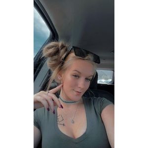 Meet your Posher, Madison